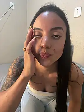 Snapshot of Elamesmamorena chatting on July 14, 11:11 pm Elamesmamorena online show from July 14, 11:11 pm