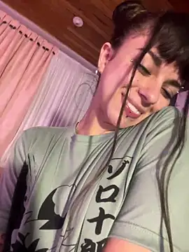 Snapshot of VioletaSubmissive chatting on March 14, 12:54 am VioletaSubmissive online show from March 14, 12:54 am