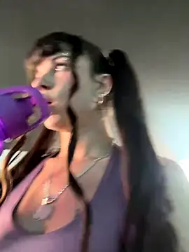 Snapshot of VioletaSubmissive chatting on October 2, 8:34 pm VioletaSubmissive online show from October 2, 8:34 pm