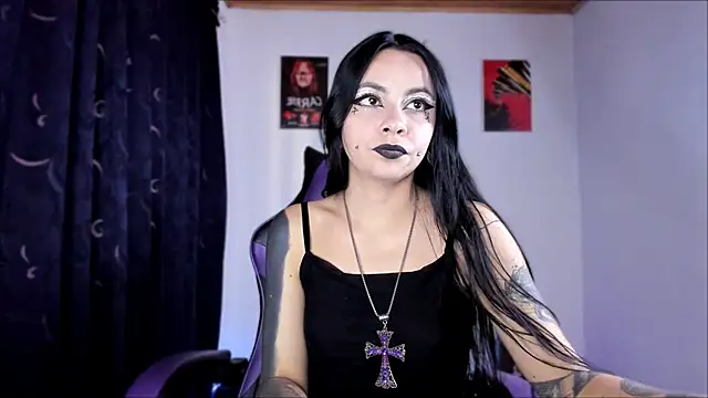 emilydolll666 online show from June 1, 6:07 pm