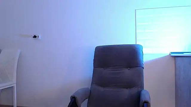 Eva Hailey  online show from May 17, 4:34 am