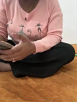 sissarahotty online show from February 2, 5:15 pm