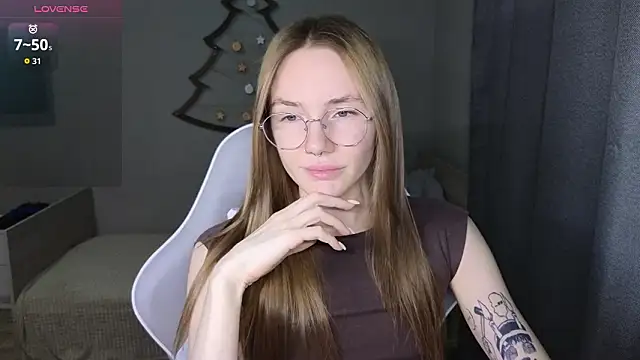 littlevildevil online show from February 6, 11:06 am