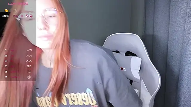 Snapshot of littlevildevil chatting on December 5, 10:58 am littlevildevil online show from December 5, 10:58 am