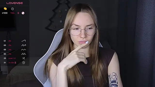 littlevildevil online show from December 22, 10:04 am