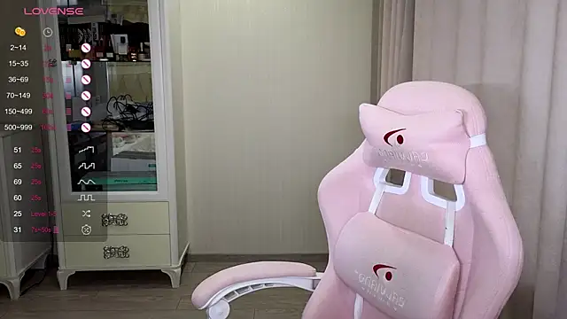 littlevildevil online show from October 21, 10:47 am