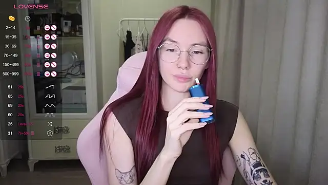 littlevildevil online show from September 16, 11:11 am