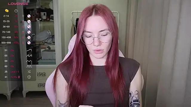 littlevildevil online show from September 28, 11:06 am