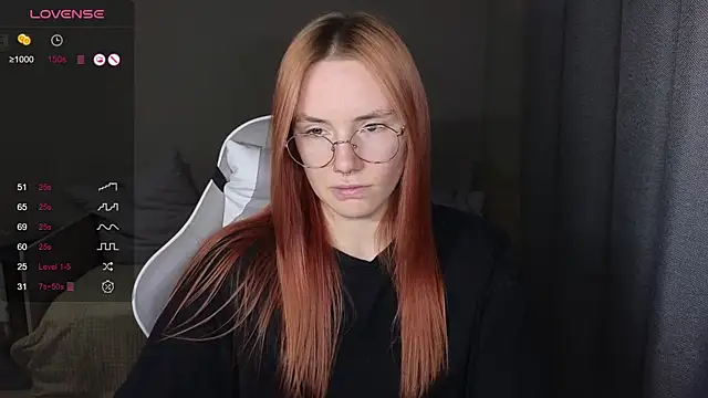 Snapshot of littlevildevil chatting on November 18, 10:29 am littlevildevil online show from November 18, 10:29 am