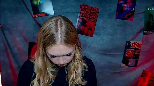 MademoiselleCl online show from November 7, 1:15 pm