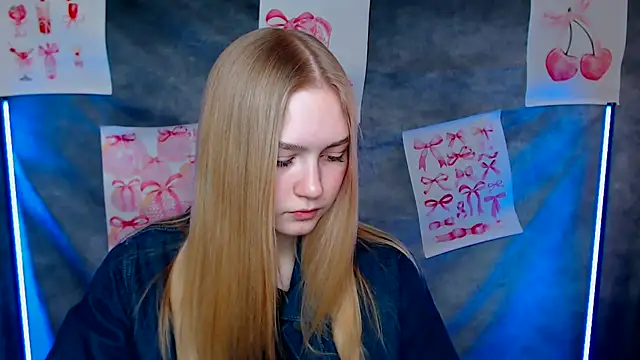 MademoiselleCl online show from February 20, 1:35 pm