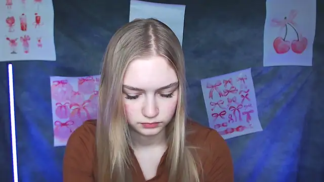 MademoiselleCl online show from February 6, 1:18 pm