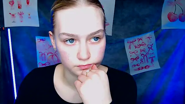 MademoiselleCl online show from February 25, 1:33 pm