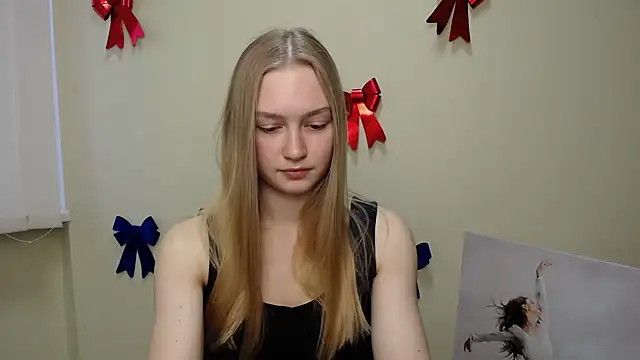 Snapshot of MademoiselleCl chatting on March 14, 11:01 am MademoiselleCl online show from March 14, 11:01 am