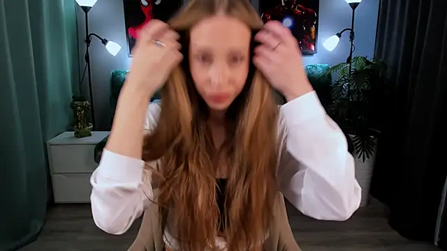 Snapshot of AlexaHarmon chatting on November 24, 6:24 am AlexaHarmon online show from November 24, 6:24 am