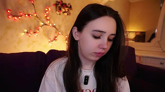 GillianDowdey online show from February 6, 3:13 am