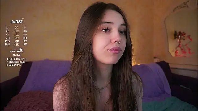 GillianDowdey online show from April 23, 3:24 am