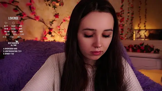 GillianDowdey online show from December 17, 2:16 am