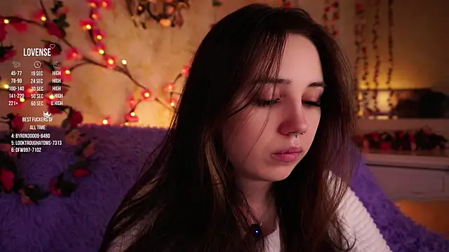 Snapshot of GillianDowdey chatting on December 19, 2:48 am GillianDowdey online show from December 19, 2:48 am