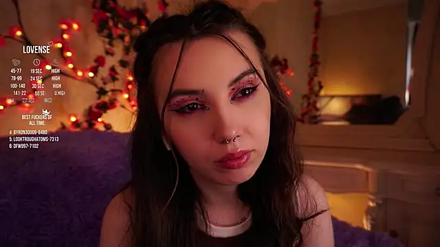 GillianDowdey online show from November 1, 3:46 am