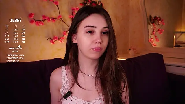 GillianDowdey online show from February 20, 2:41 am