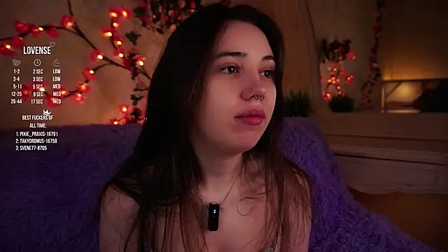 GillianDowdey online show from November 18, 2:38 am