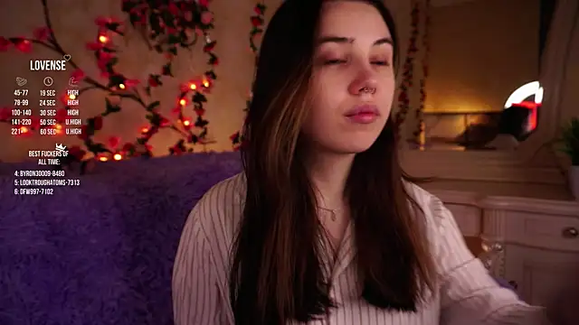 GillianDowdey online show from October 30, 2:43 am