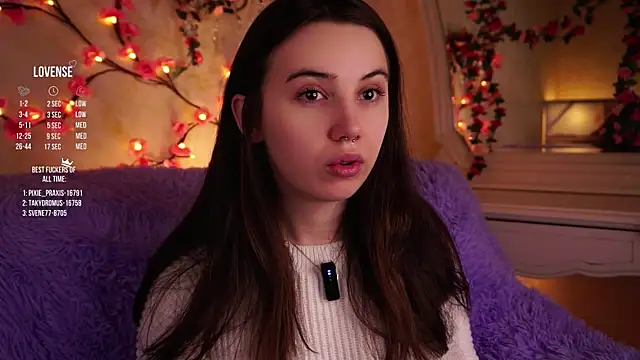 GillianDowdey online show from November 25, 3:29 am