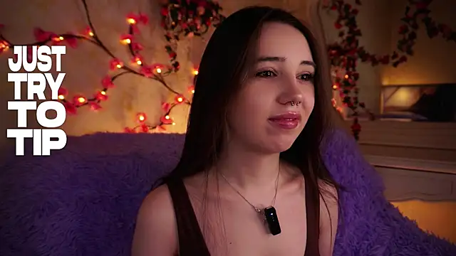 GillianDowdey online show from December 2, 3:07 am