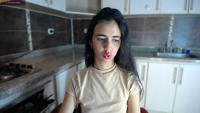 anna alvarez online show from December 4, 12:37 pm