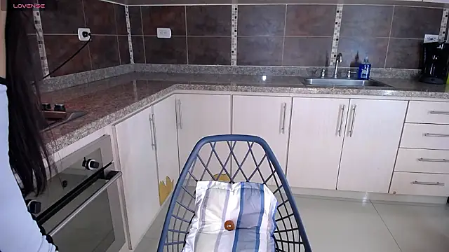 anna alvarez online show from February 10, 11:42 am