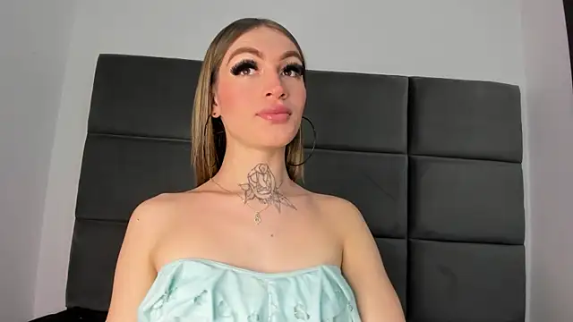 Lizz Luna online show from November 27, 7:03 pm