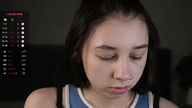 AislyEmbury online show from March 6, 1:48 am