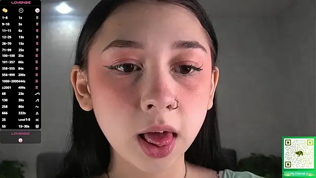 AislyEmbury online show from November 27, 4:46 am