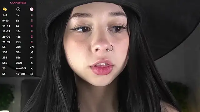 AislyEmbury online show from October 28, 4:35 am