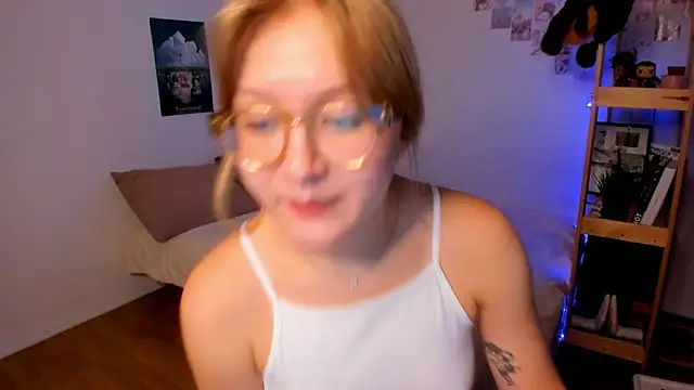 leazy peazy online show from October 20, 6:15 am