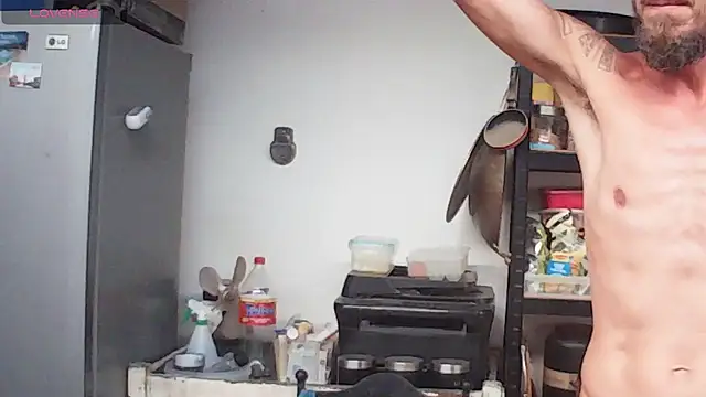 Snapshot of hornyhippies0080 chatting on March 3, 2:13 pm hornyhippies0080 online show from March 3, 2:13 pm