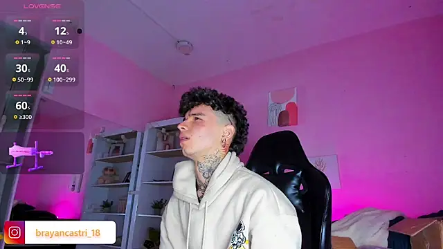 Ian Castillo  online show from December 22, 11:21 am