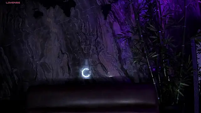 Ian Castillo  online show from March 14, 11:22 pm