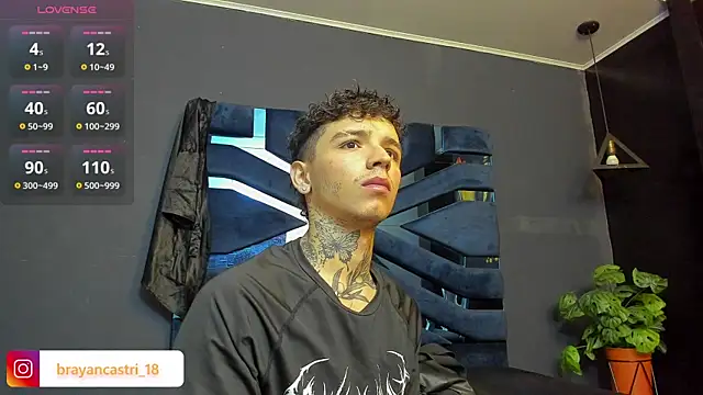 Ian Castillo  online show from January 14, 11:25 am