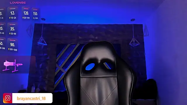 Ian Castillo  online show from February 12, 11:43 am