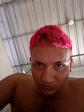 Snapshot of BingedHearts chatting on February 1, 9:02 pm BingedHearts online show from February 1, 9:02 pm