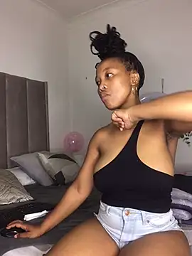 Snapshot of SZA_Doja chatting on January 9, 10:09 pm SZA Doja online show from January 9, 10:09 pm