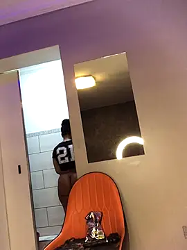 Snapshot of SZA_Doja chatting on October 29, 11:36 pm SZA Doja online show from October 29, 11:36 pm