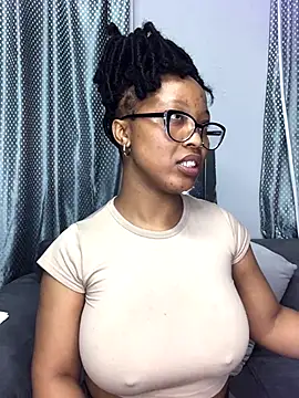 Snapshot of SZA_Doja chatting on September 12, 9:36 pm SZA Doja online show from September 12, 9:36 pm