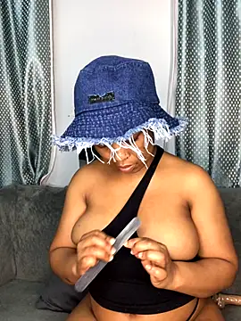 Snapshot of SZA_Doja chatting on September 23, 8:49 pm SZA Doja online show from September 23, 8:49 pm