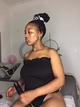 Snapshot of SZA_Doja chatting on January 17, 6:02 pm SZA Doja online show from January 17, 6:02 pm