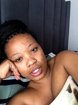 Snapshot of SZA_Doja chatting on October 19, 8:06 am SZA Doja online show from October 19, 8:06 am