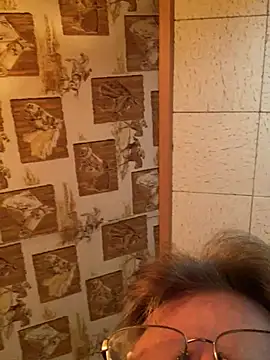 Snapshot of Tonybaloney1972 chatting on May 20, 10:34 am Tonybaloney1972 online show from May 20, 10:34 am