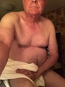 Snapshot of Tonybaloney1972 chatting on May 6, 2:15 am Tonybaloney1972 online show from May 6, 2:15 am